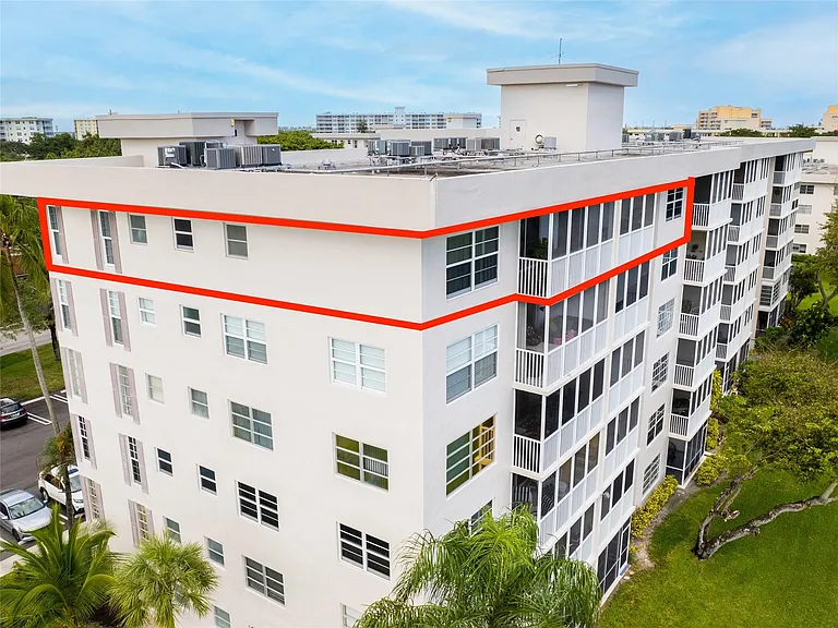 2850 N Palm Aire Dr #601 — Photo 4