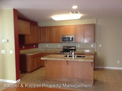 4th image of 753 Greentree Cir