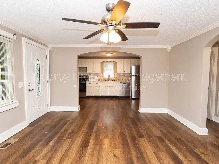 403 Warren St — Photo 5
