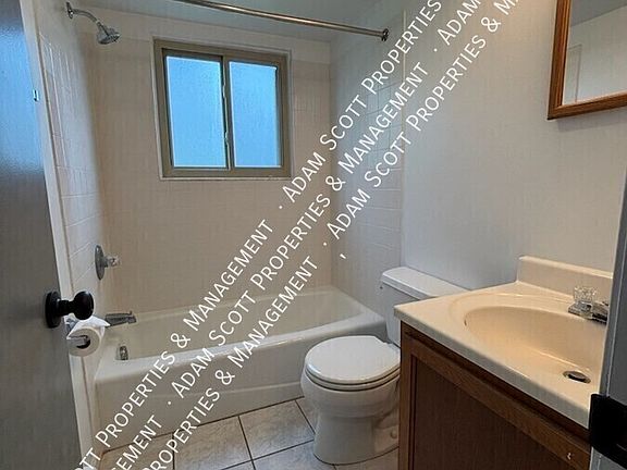 4th image of 217 W Main St #18