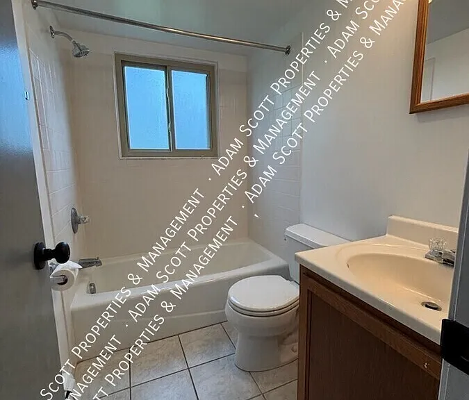 217 W Main St #18 — Photo 4