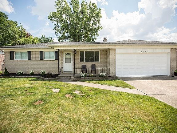 3rd image of 13754 Grey Ave