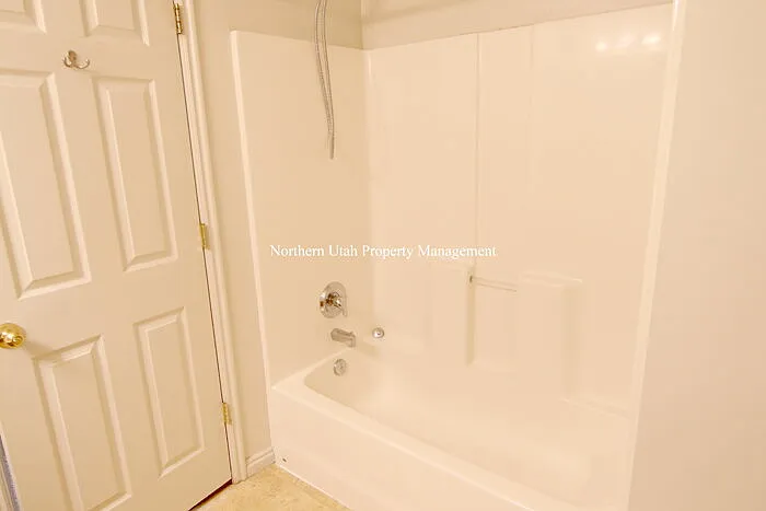 1328 E 6175 S — Photo 16