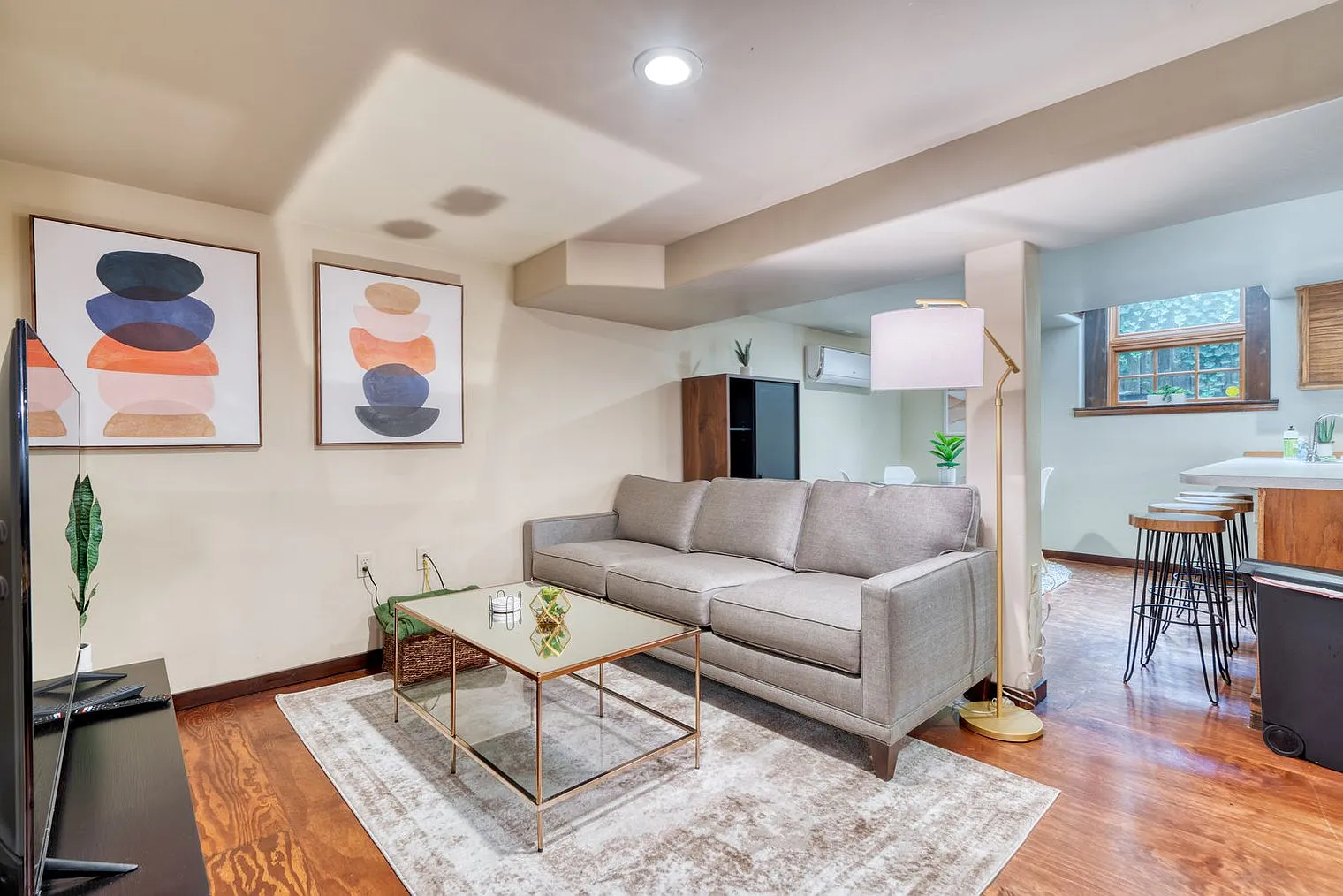 1 bed, 1.0 bath, 548 sqft, $2,480 — Photo 2