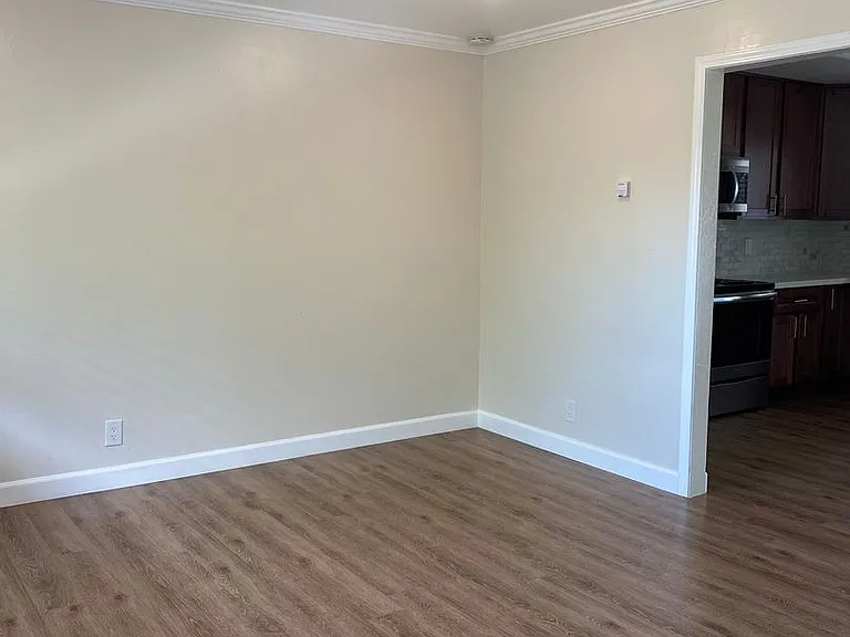 Midway Manor Apts. — Photo 68