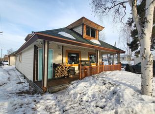 724 Market St, Nenana, AK 99760