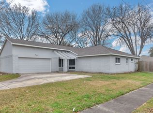 9747 Rocky Hollow Rd, La Porte, TX 77571