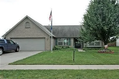 105 W Showalter Dr photo 1