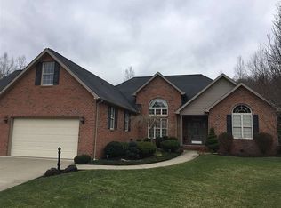 62 Killarney Rd, Winfield, WV 25213