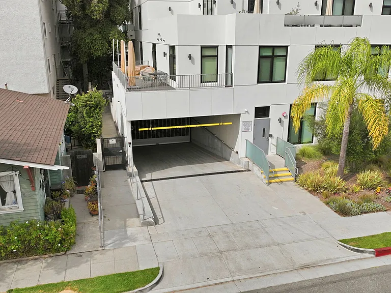 399 E Del Mar Blvd #103 — Photo 41