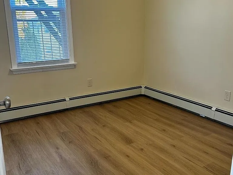 33 Hayward Pl #2 — Photo 6
