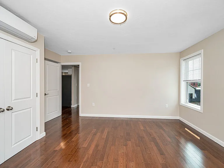 Princeton Court Apartments — Photo 16