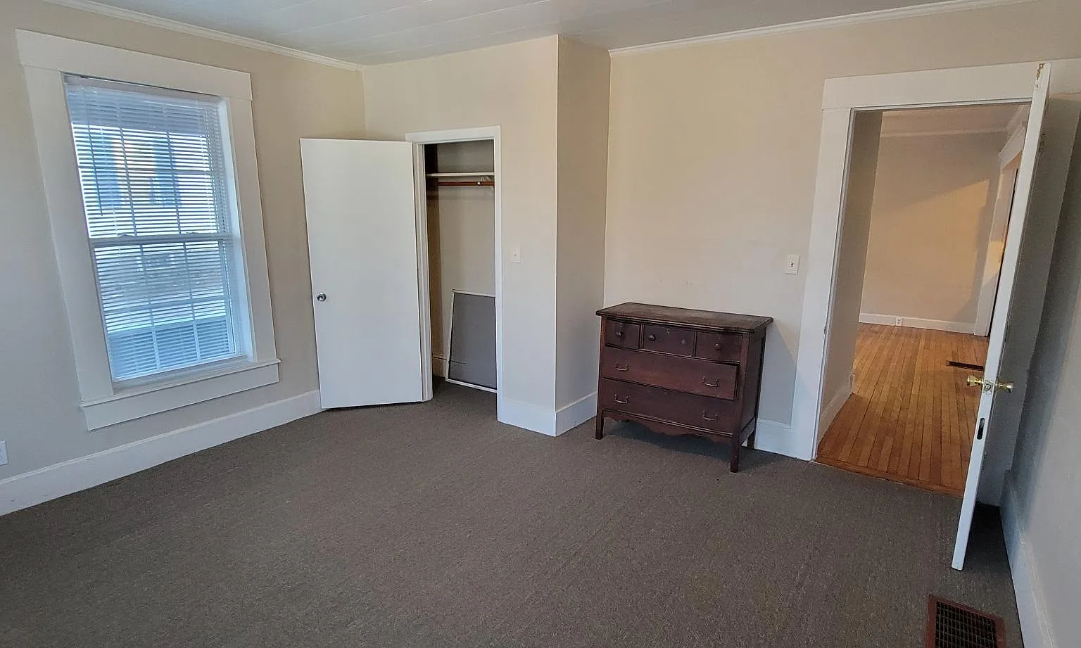 1 bed, 700 sqft, $1,650 — Photo 3