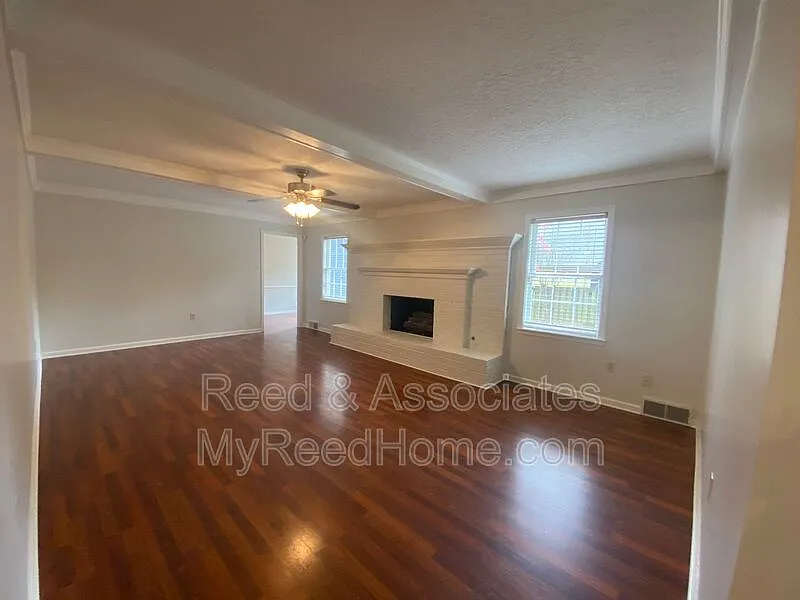 4 bed, 2.0 bath, 2654 sqft, $2,750 — Photo 4
