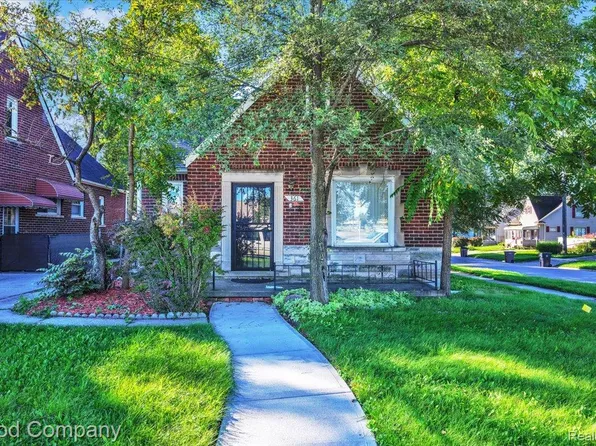 361 Elizabeth Lake Rd, Pontiac, MI 48341