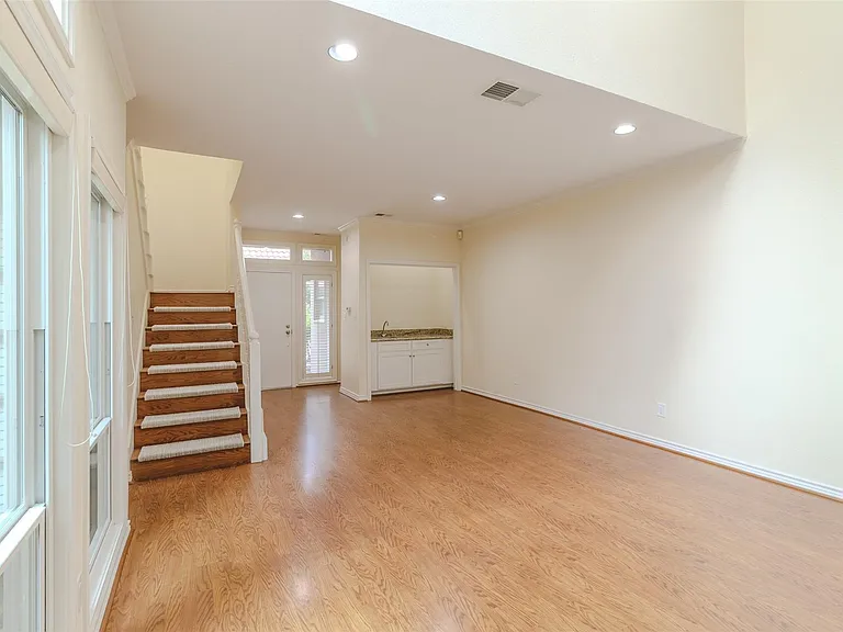 4520 Glenwick Ln — Photo 15
