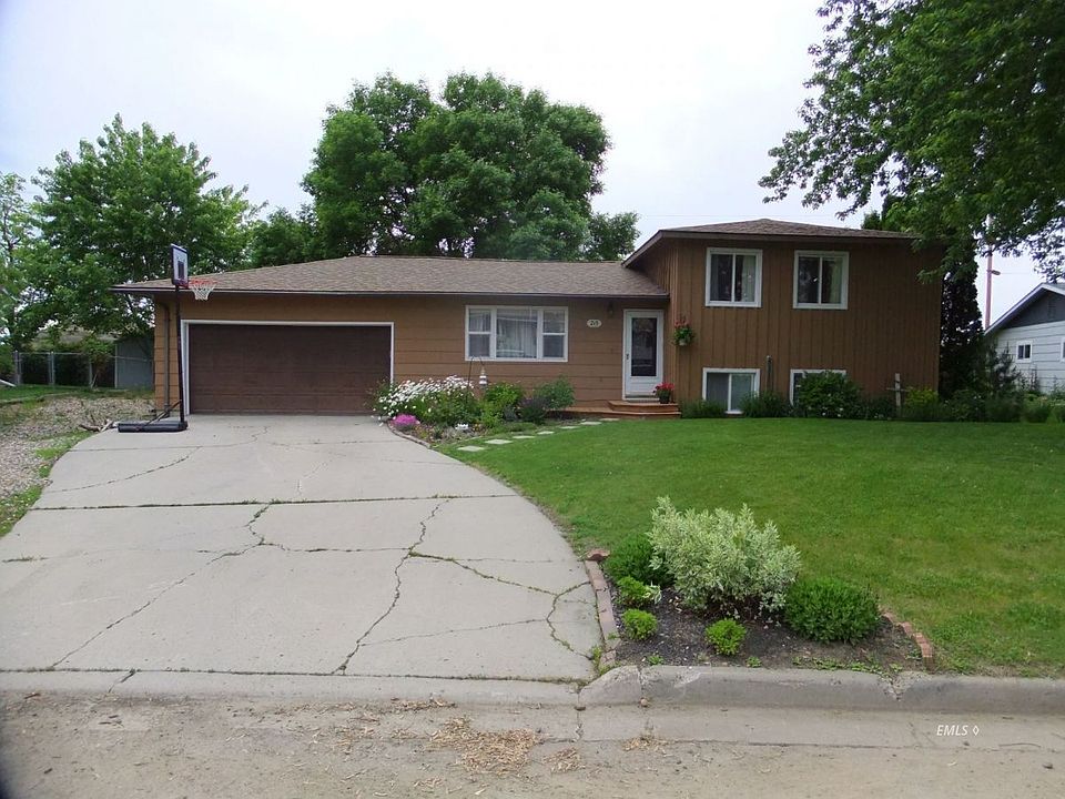 1st image of 215 Ponderosa Dr