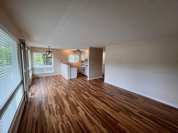 2nd image of 936 Sir Francis Drake Blvd #&-8