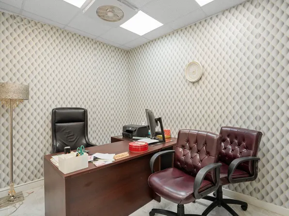 580 Montgomery Street image 9 of 21