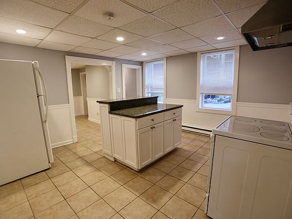 3rd image of 6 Berkeley St