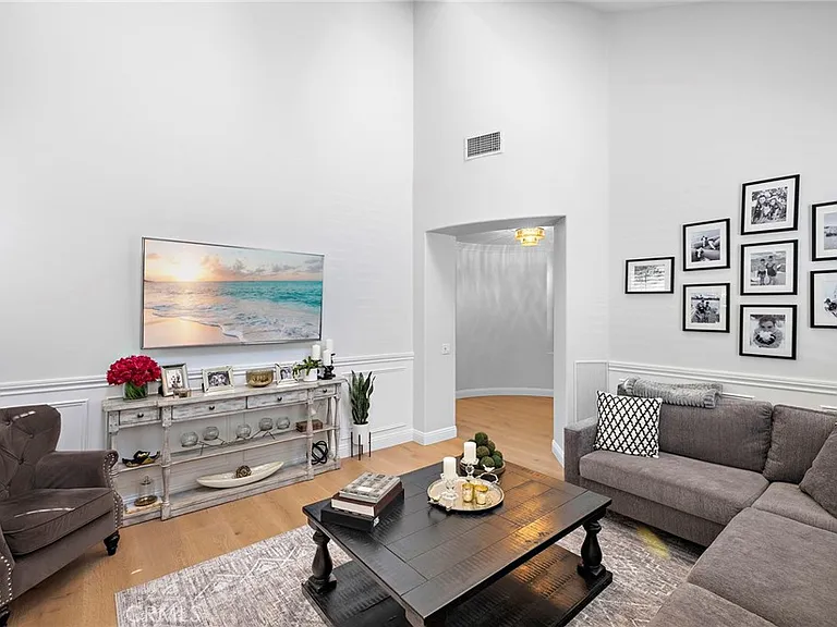 8 Victoria Ln — Photo 7