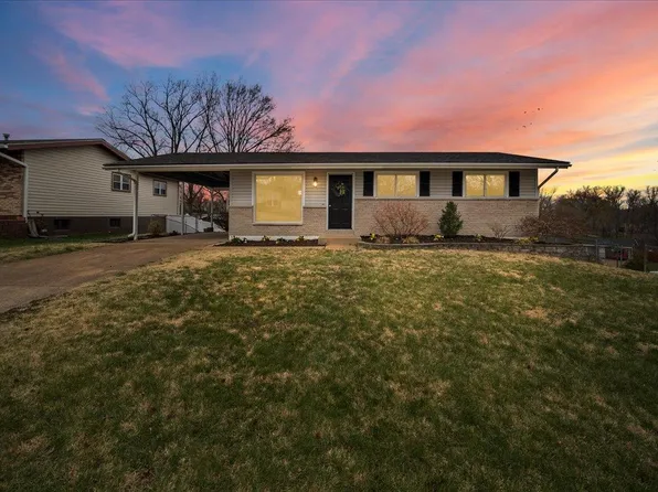 4517 Wolfgang Dr, Saint Louis, MO 63129