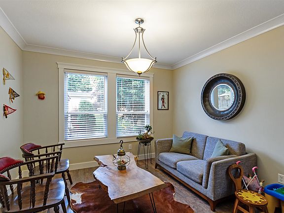 5th image of 22890 Purdey Ave