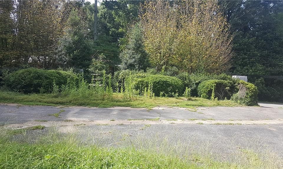 2nd image of 9715 Roberts Dr Lot 387