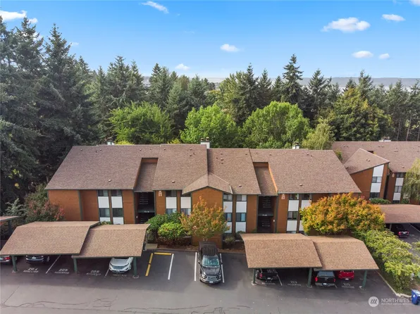 7318 N Skyview Lane #M201, Tacoma, WA 98406