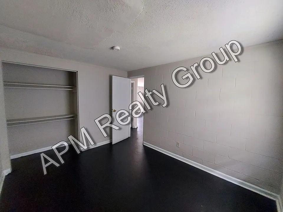 2710A Howell Ct