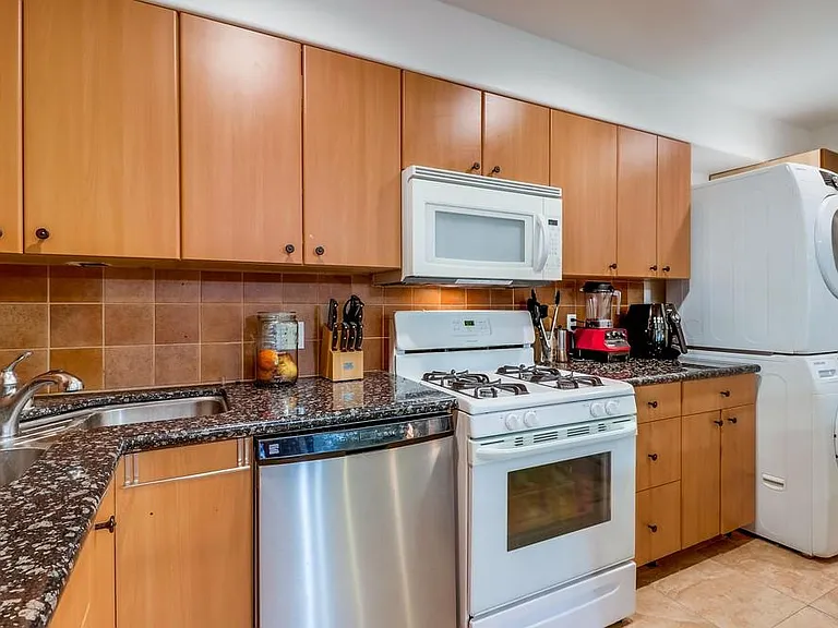 1859 Grand Ave #1857-1/2-1 — Photo 9