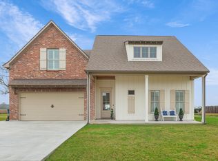 8538 Westwood Dr, Abbeville, LA 70510