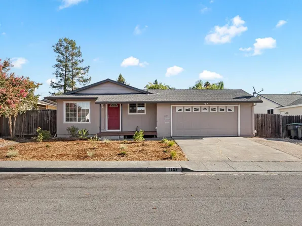1123 Saint Vincent Court, Petaluma, CA 94954