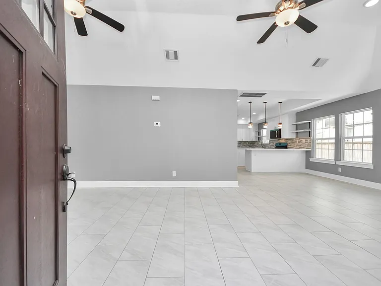 7010 Kernel St — Photo 2