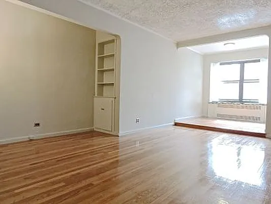 Rented by Engel & Völkers New York City | media 10