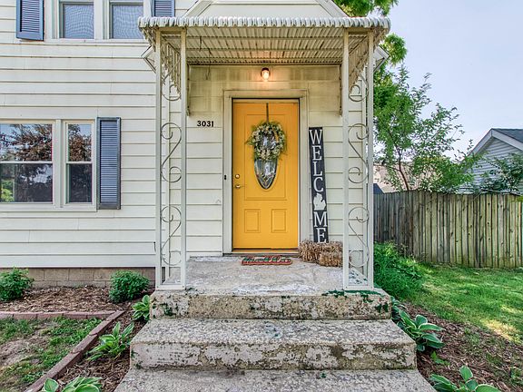 4th image of 3031 Ivanrest Ave SW