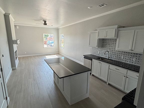 5th image of 1721 Naaman Pl