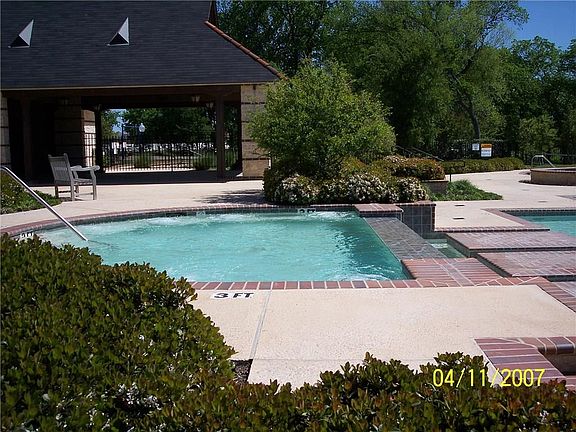 3rd image of 5908 Greenmeadow Dr