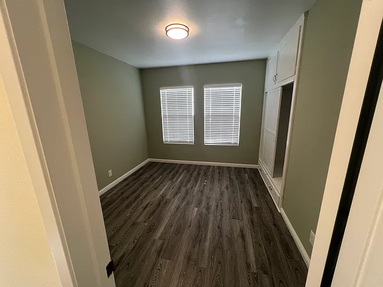 746 W 27th St #746 — Photo 13