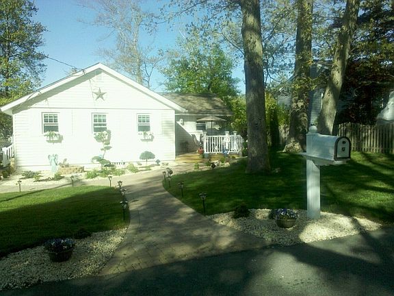 summer picture of house