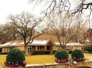 1809 Wellington Ct, Bedford, TX 76021