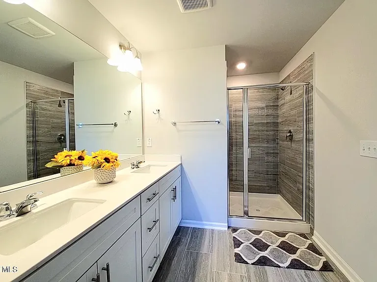 130 Millennium Dr — Photo 6