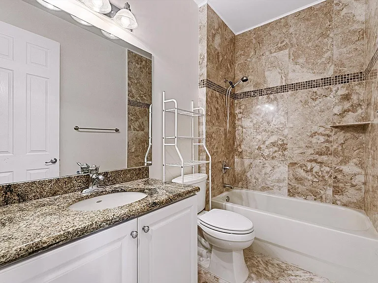6884 Julia Gardens Dr — Photo 30