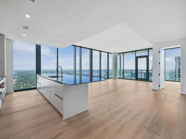 610 Davis St #4401, Austin, TX 78701
