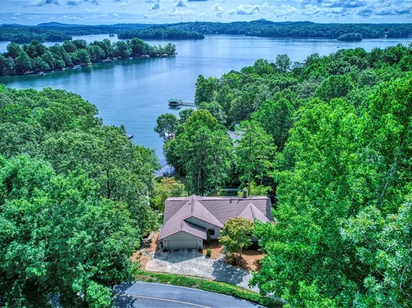 6 Cats Paw Ct, Salem, SC 29676