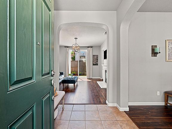 3rd image of 50 Villa Gardens Ct