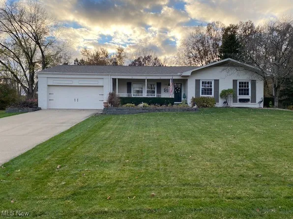 1743 Coventry Ave NE, Warren, OH 44483