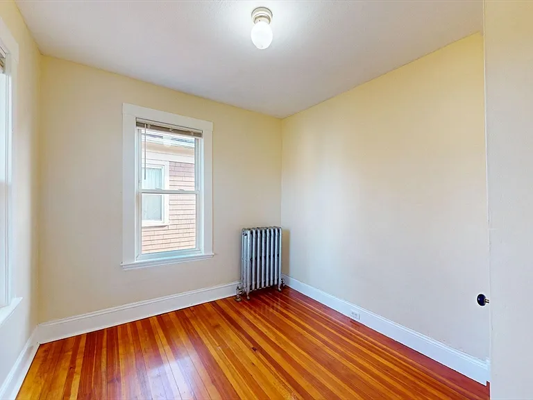 19 Nightingale St #3 — Photo 9