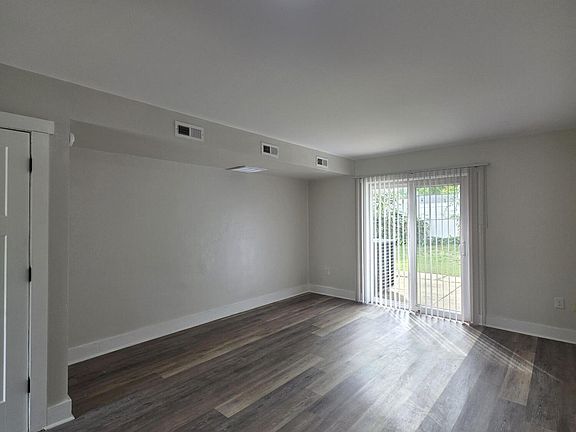5th image of 415 Union St APT 7