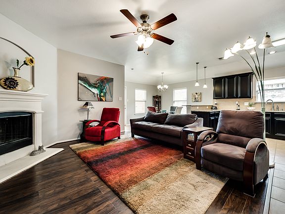 5th image of 2236 Jocelyn Way
